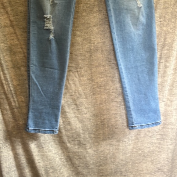 Fashion Nova distressed jeans size 13 - Picture 2 of 5